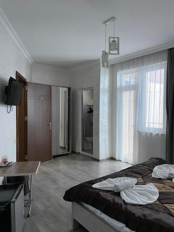 Nana'S Hotel Tchaikovsky Street 34 Batumi Zewnętrze zdjęcie
